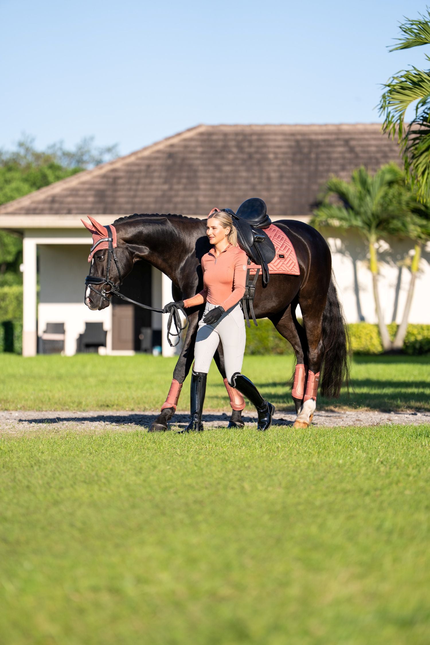 Mesh Brushing Boots Coral