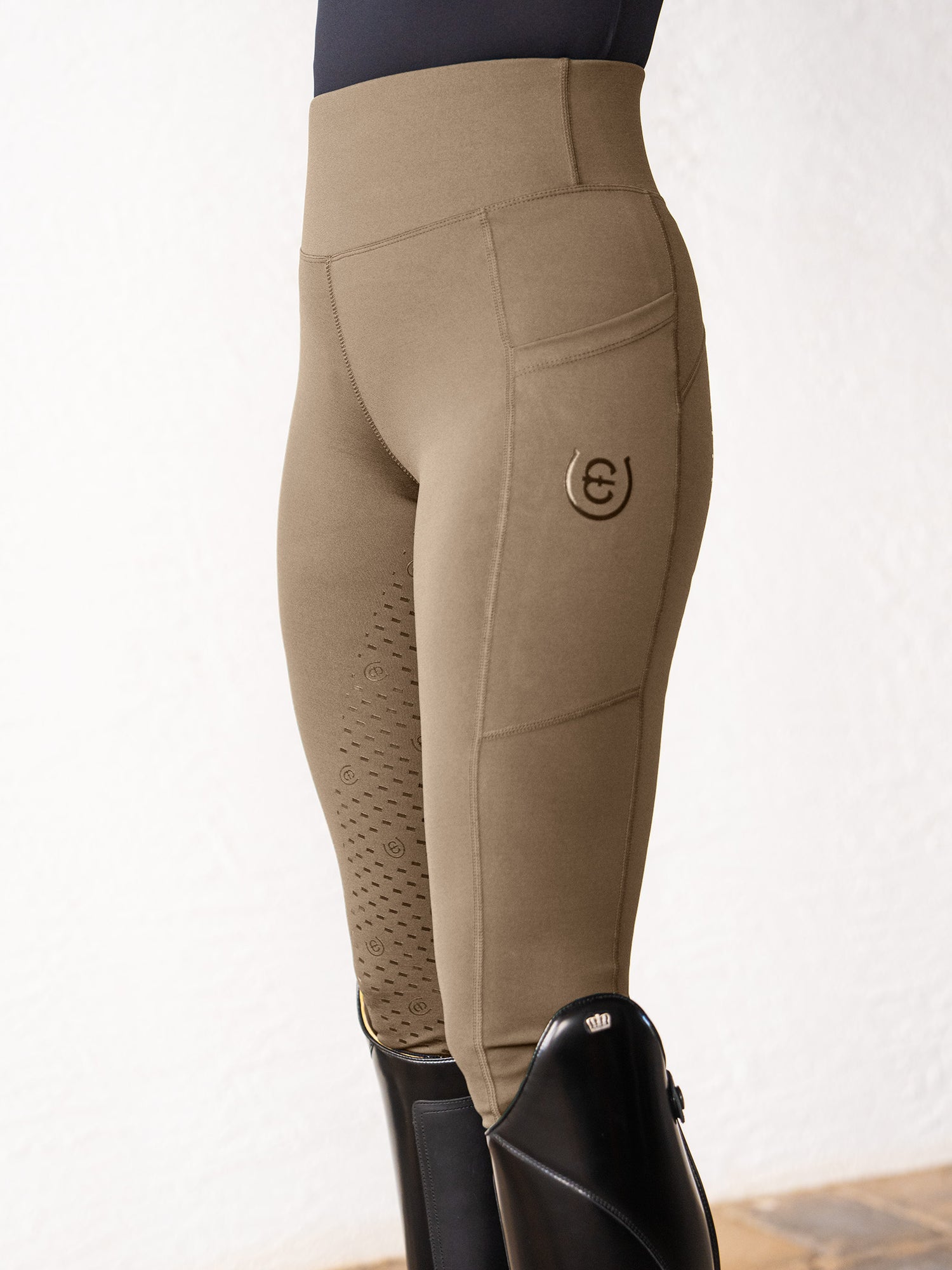 Riding Tights Movement Champagne