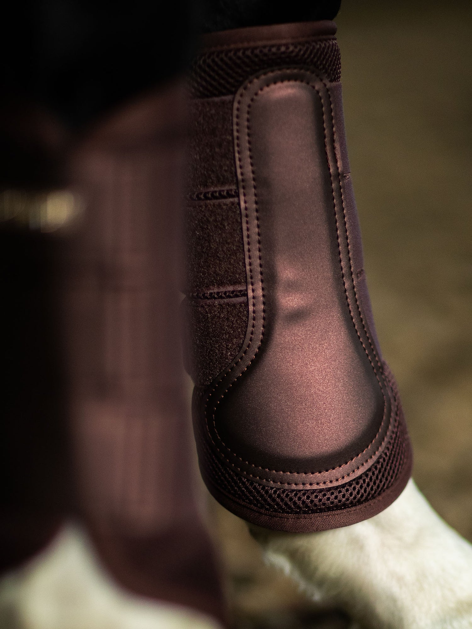 Mesh Brushing Boots Endless Glow
