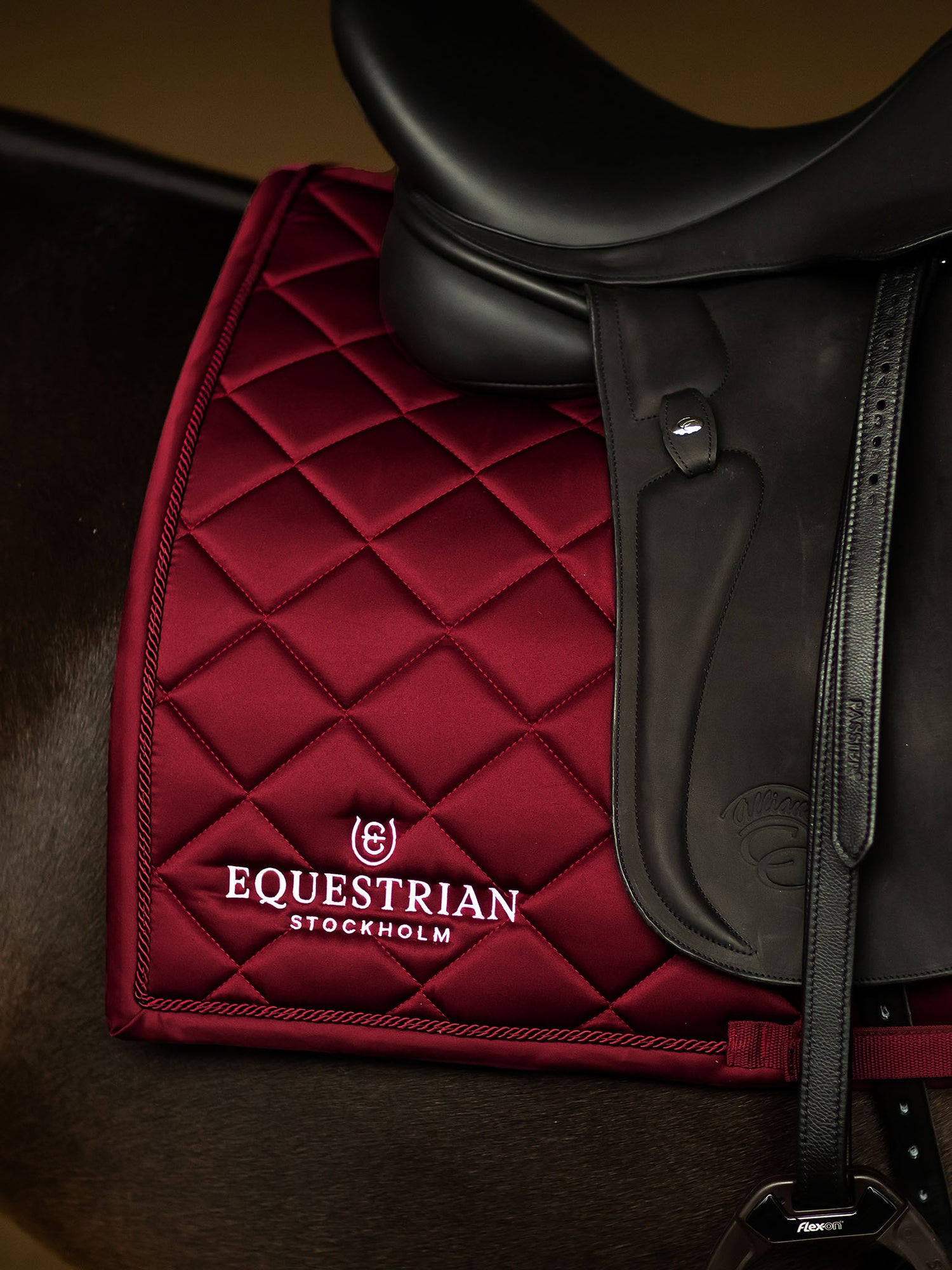 Dressage Saddle Pad Line Bordeaux