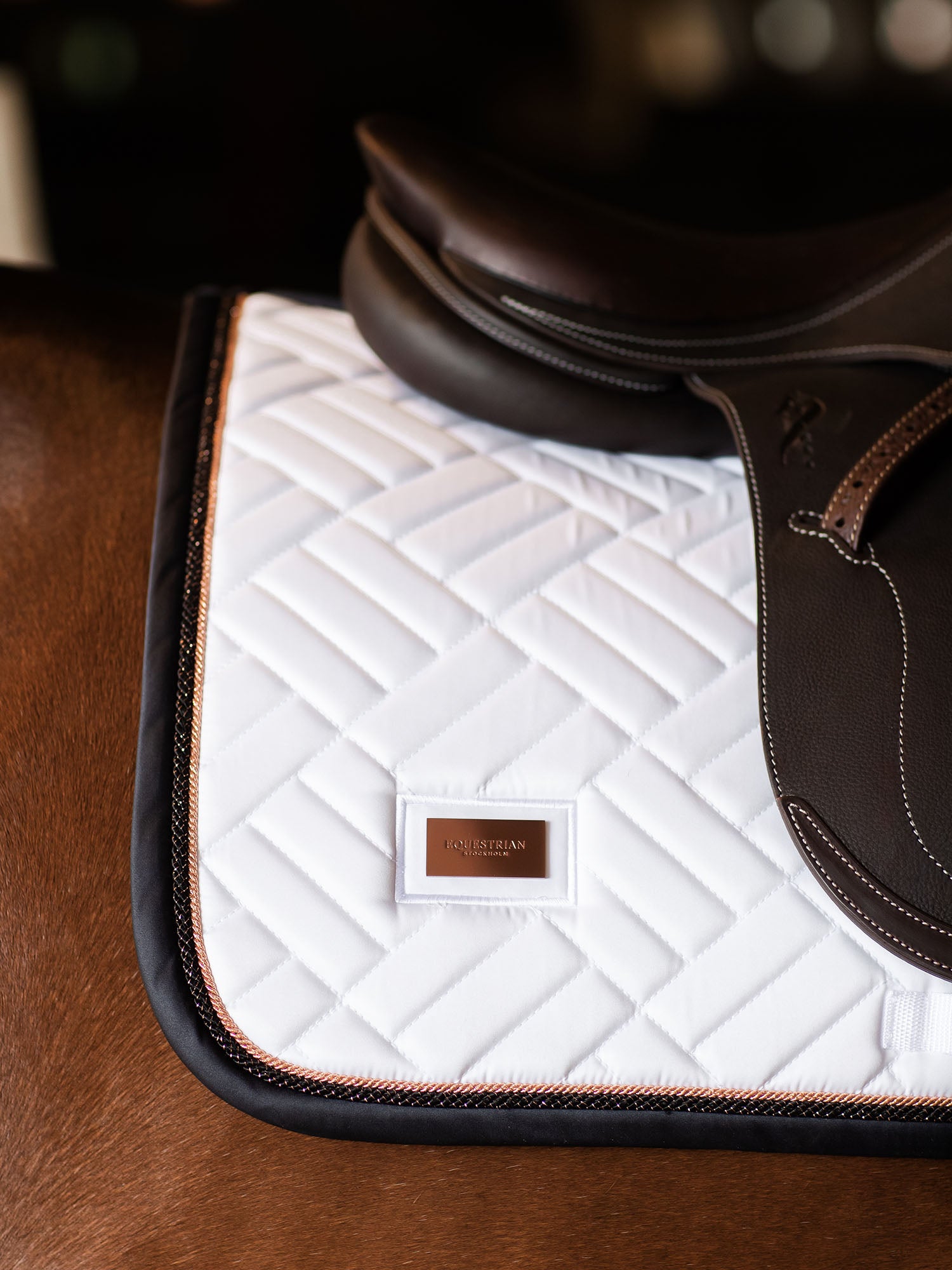 Jump Saddle Pad Modern White Dark Ocean