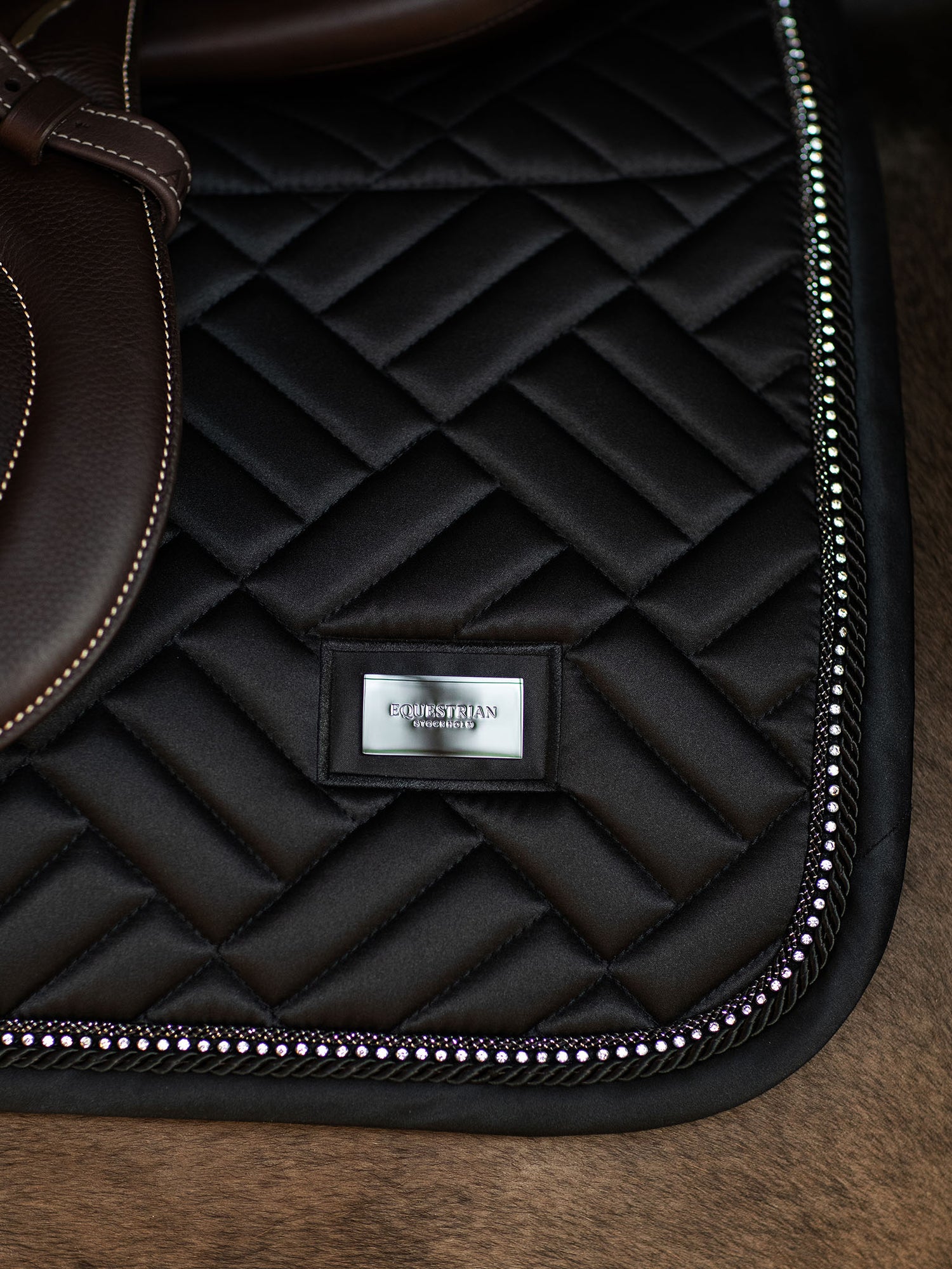 Jump Saddle Pad Vegan Fur Crystal Black