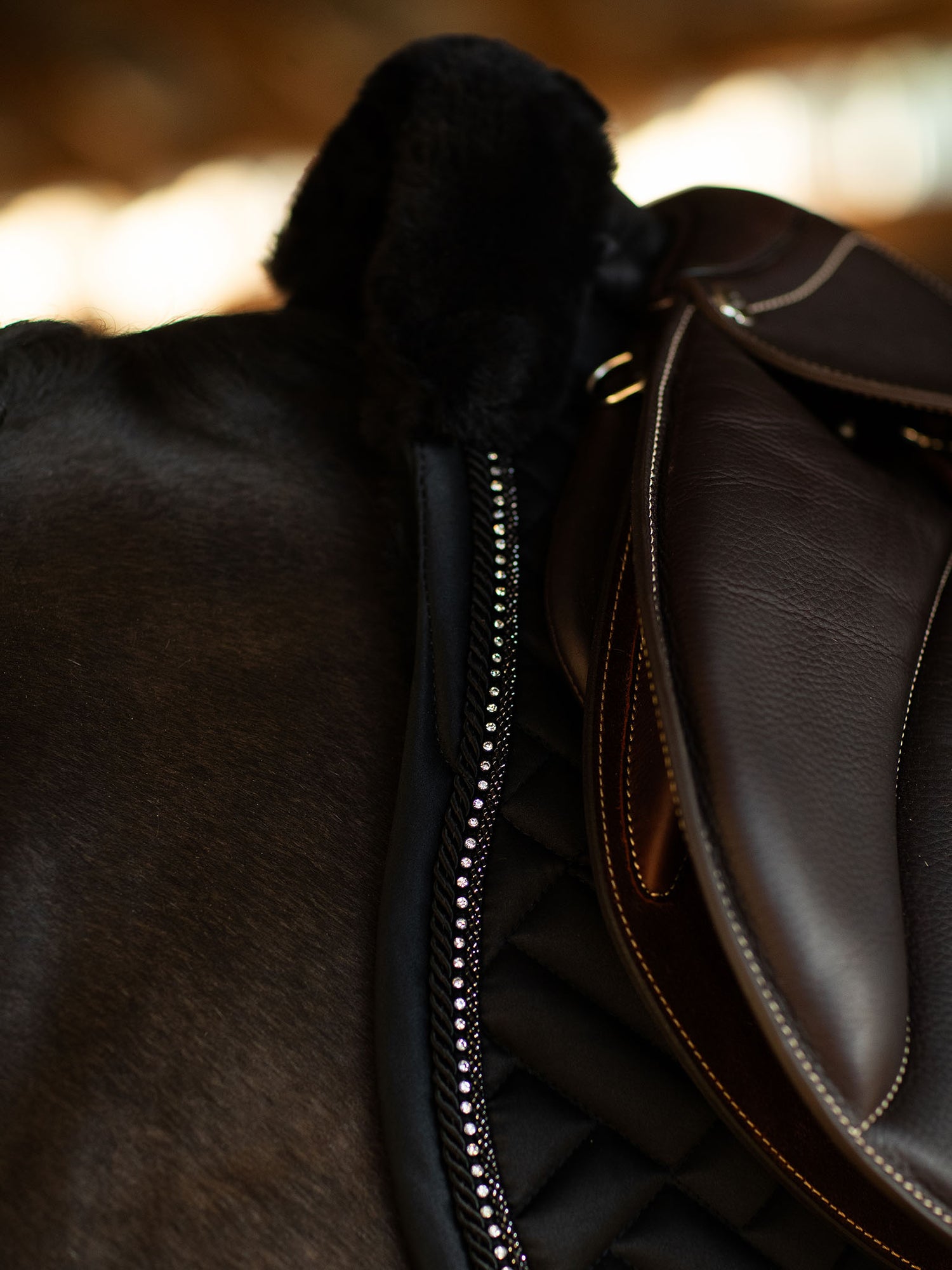 Jump Saddle Pad Vegan Fur Crystal Black