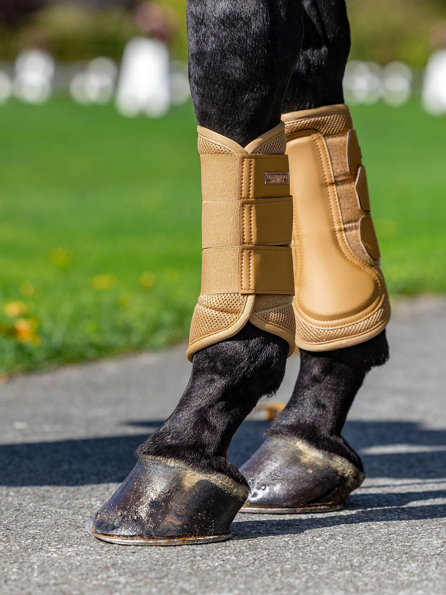 Mesh Brushing Boots Midsummer Glow