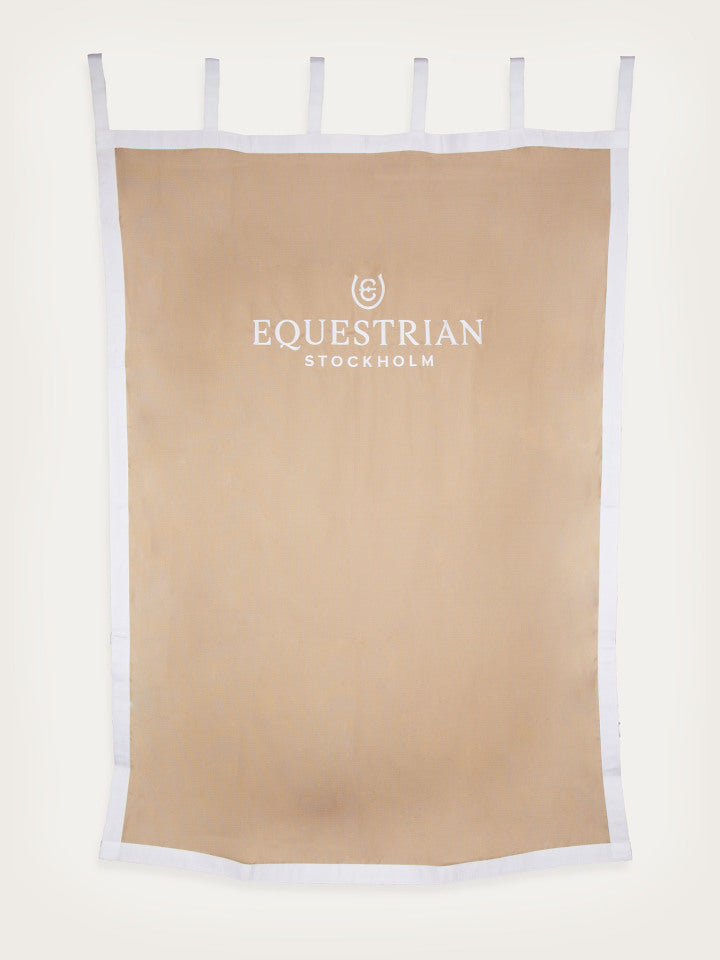 Stable Curtain Sand