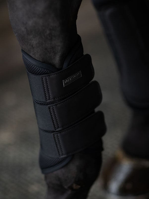 Mesh Brushing Boots All Black