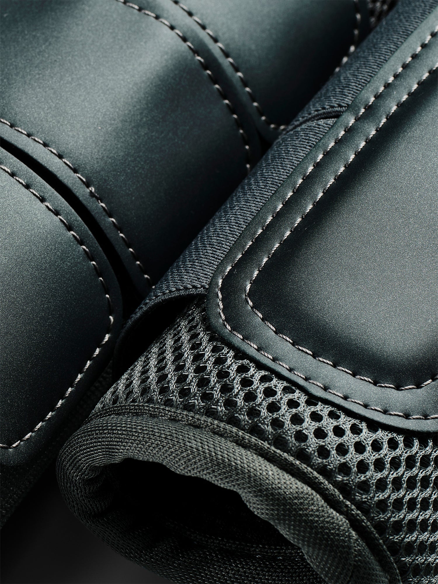 Mesh Brushing Boots Avenue Green