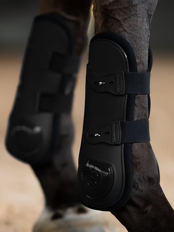 Anatomic Tendon Boots Black Edition