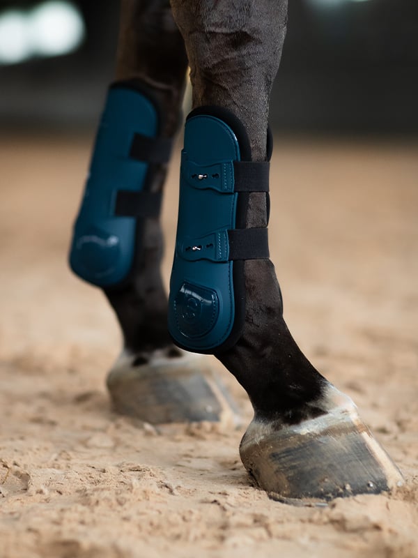 blue-meadow-tendon-boots-framskydd-peesbeschermers-frontschutz-hov