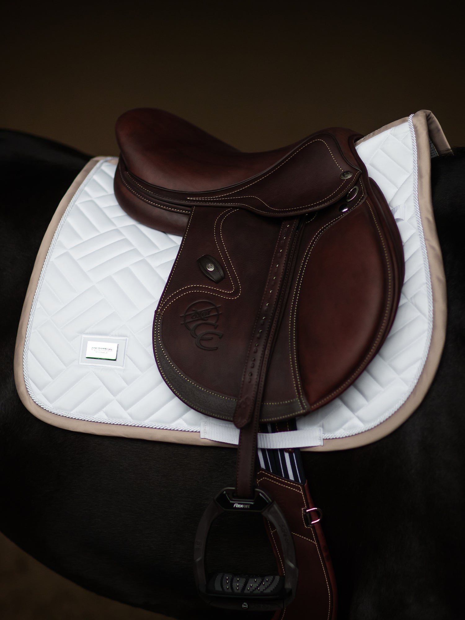Jump Saddle Pad Modern White Sand