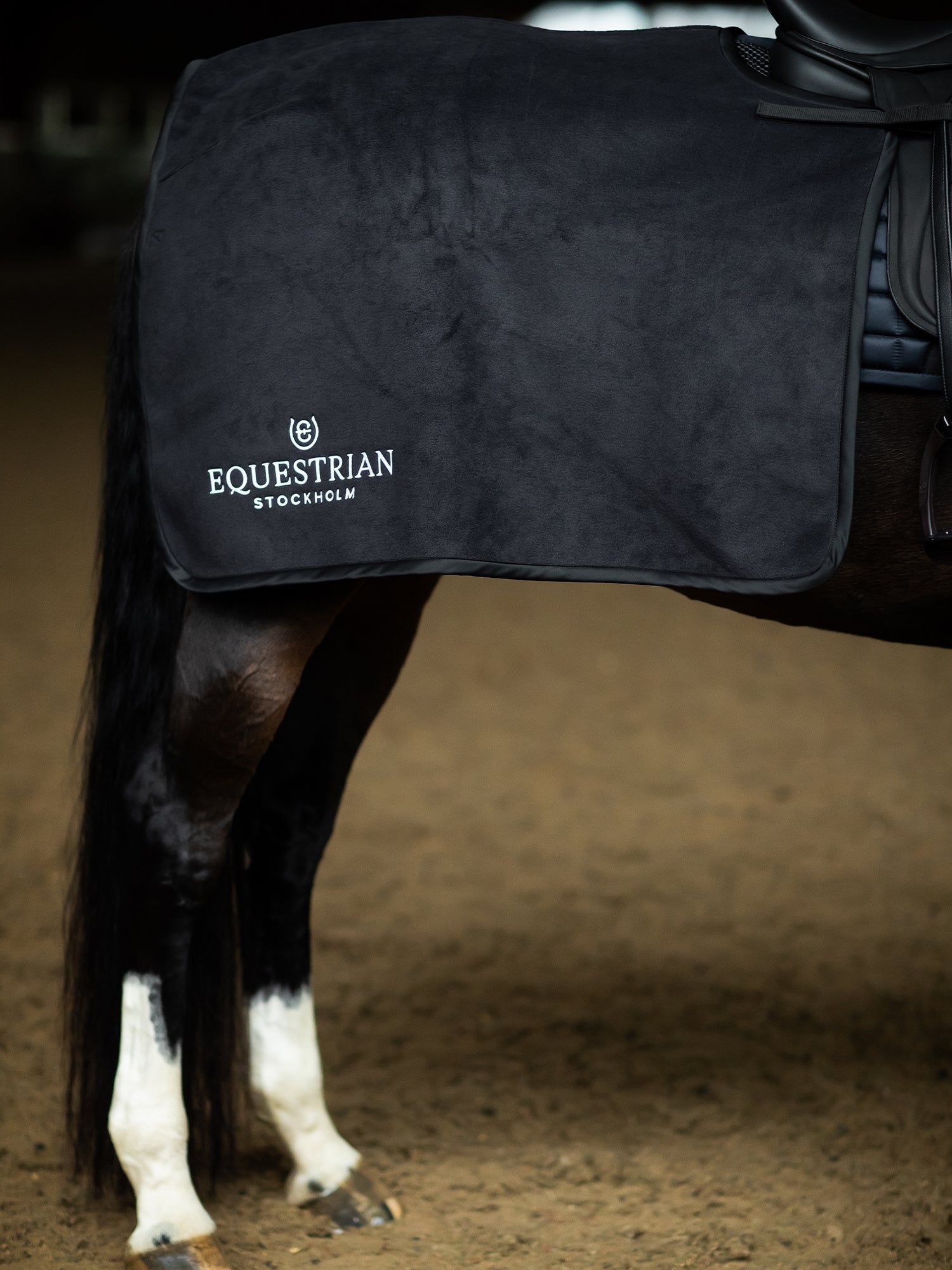 Heavy Fleece Quarter Blanket Black