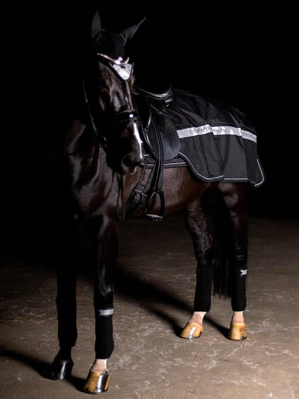 luminous-black-exercise-rug-landtacke-trainingsdecke-training-deken-hov