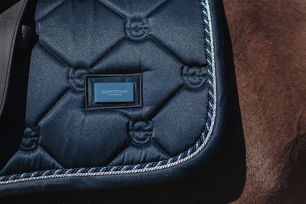 Midnight Blue Jump Saddle Pad Hoppschabrak Springschabracke Spring Zadeldekje