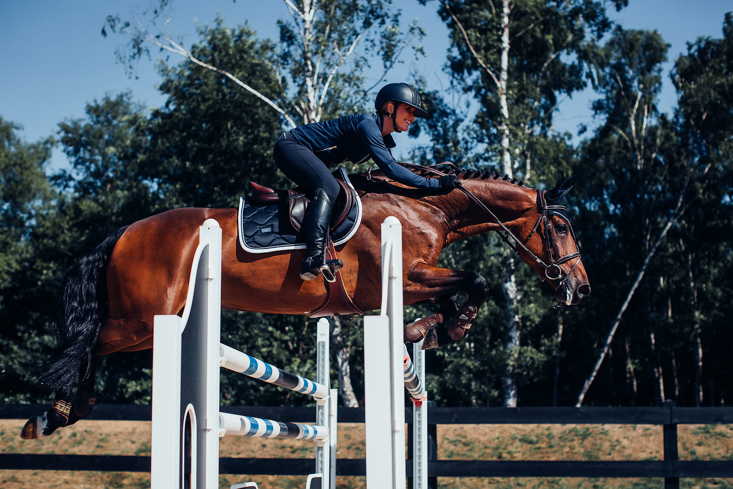 Jump Saddle Pad Midnight White Edge