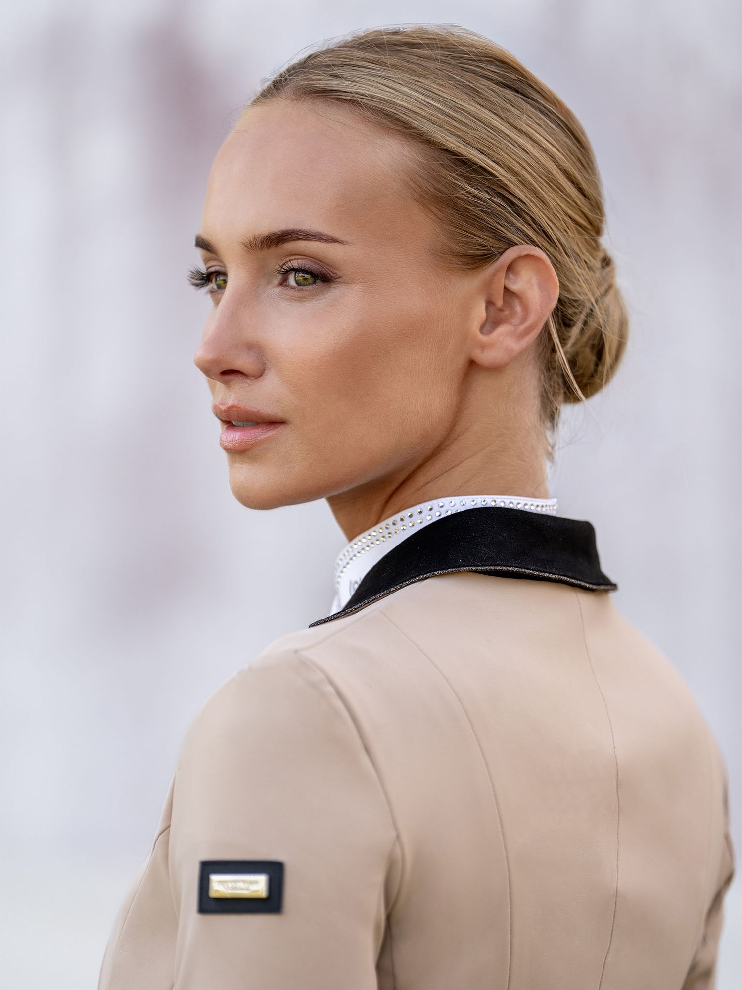 Classic Show Jacket Sand