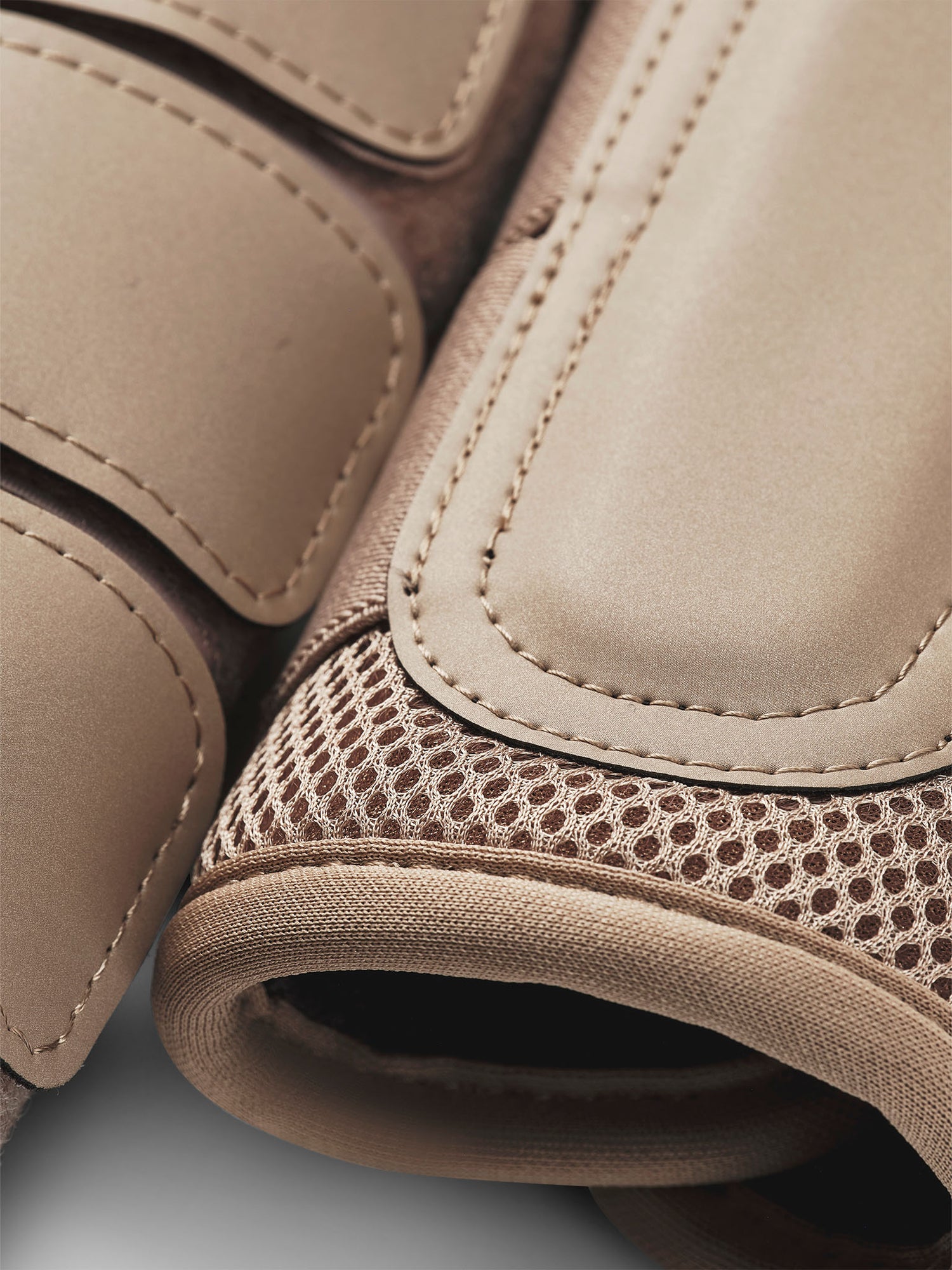 Mesh Brushing Boots Sand