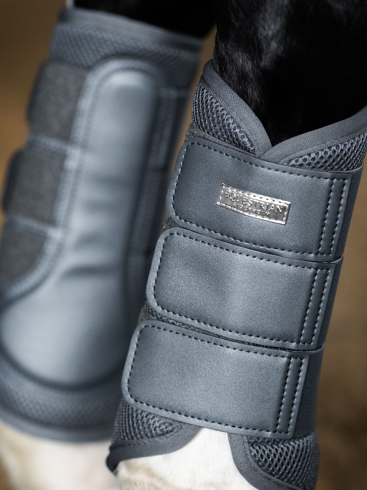 Mesh Brushing Boots Metallic Blue