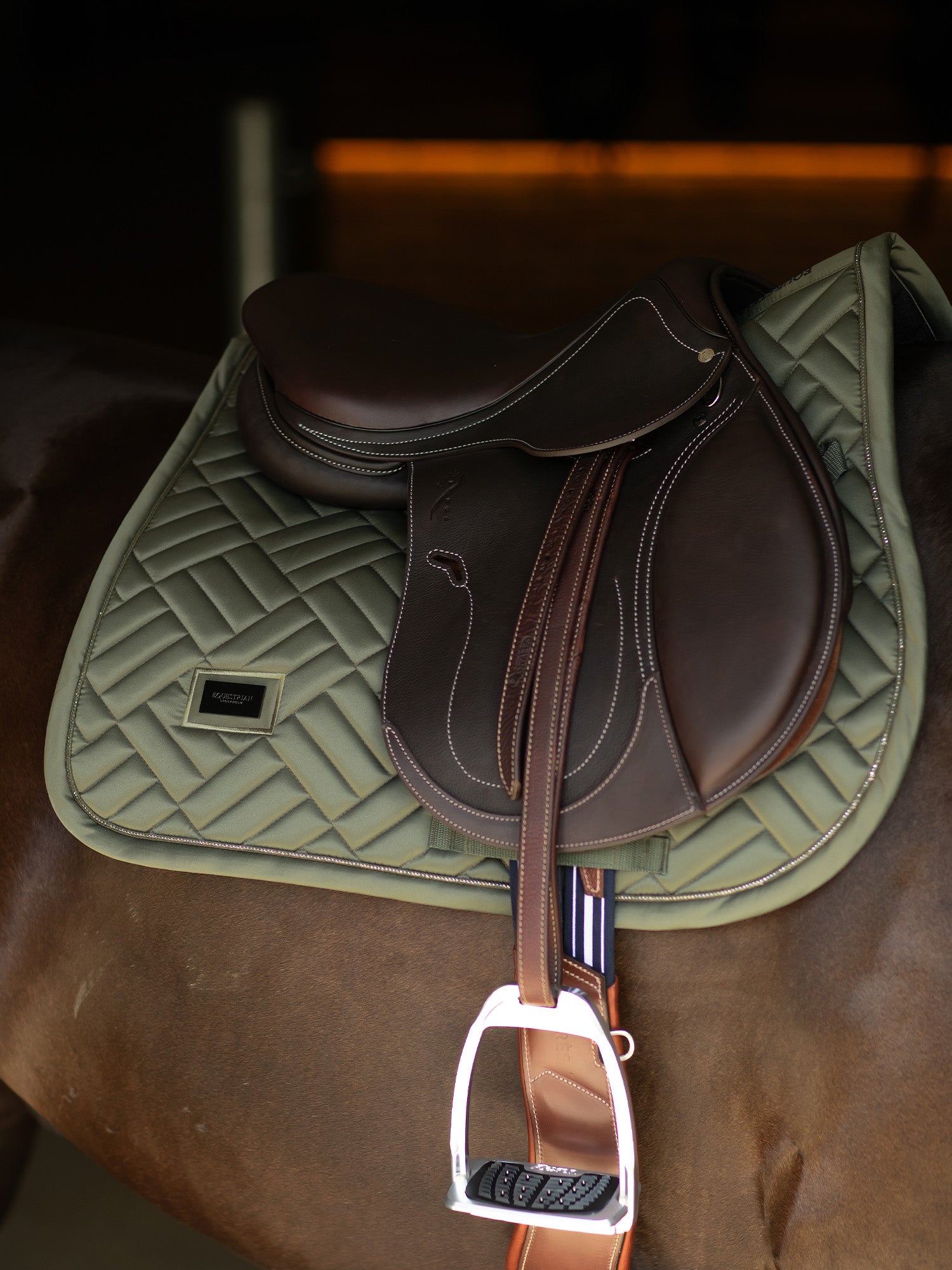 Jump Saddle Pad Modern Striking Valley