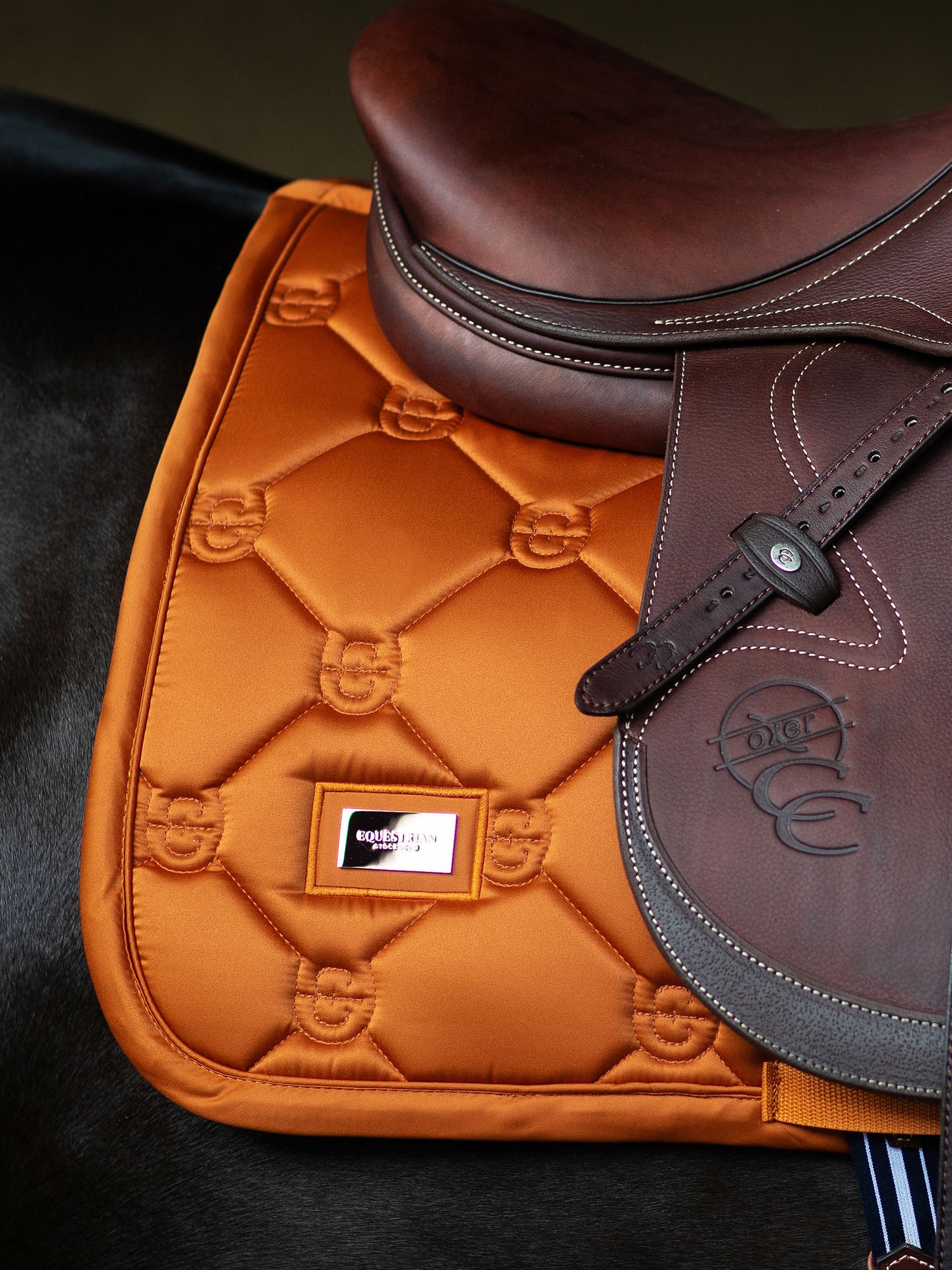 Tapis de Saut Satin Chestnut