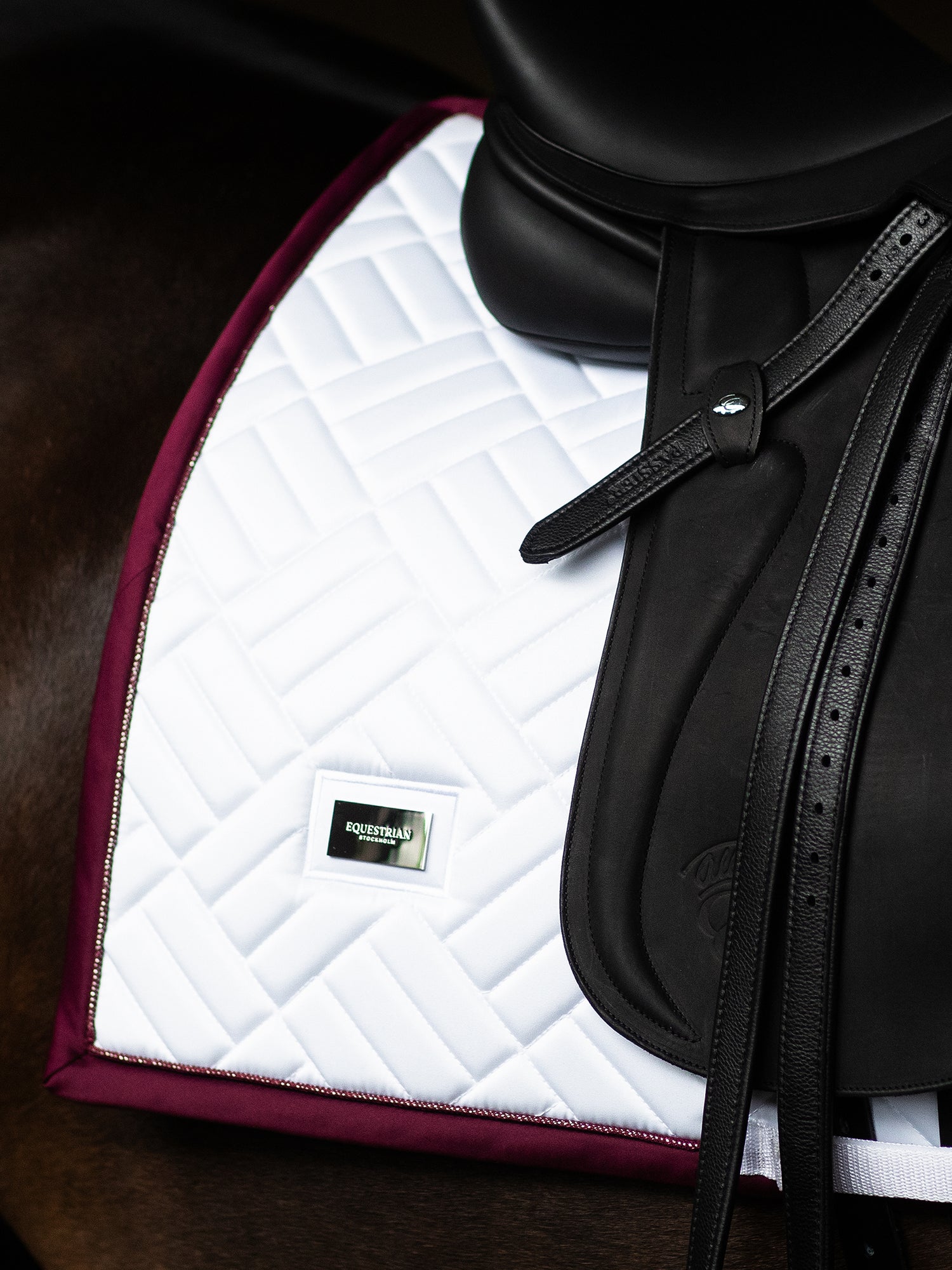 Tapis de Dressage Modern White Merlot