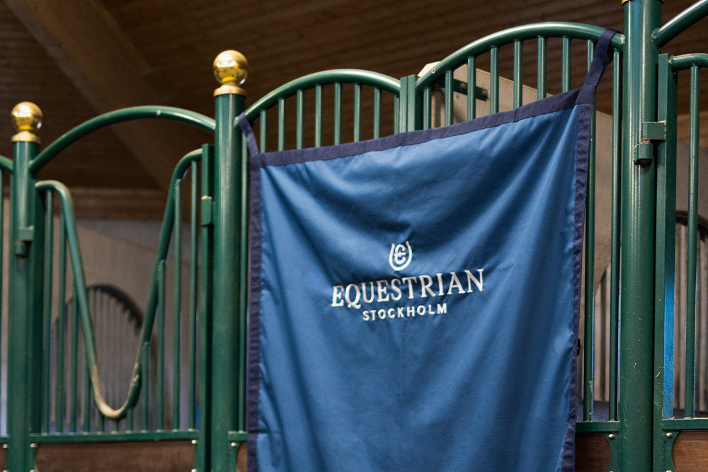 Stable Curtain Blue Meadow – Equestrian Stockholm
