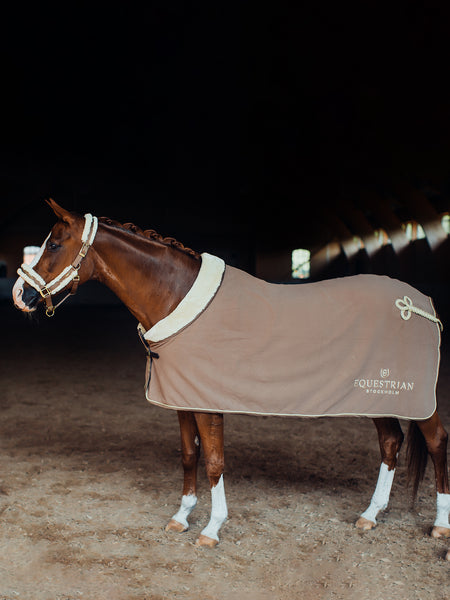 Fleece Blanket Fur Champagne | Equestrian Stockholm