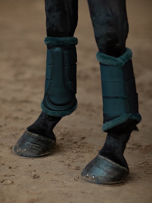 Brushing Boots Dramatic Monday – Equestrian Stockholm