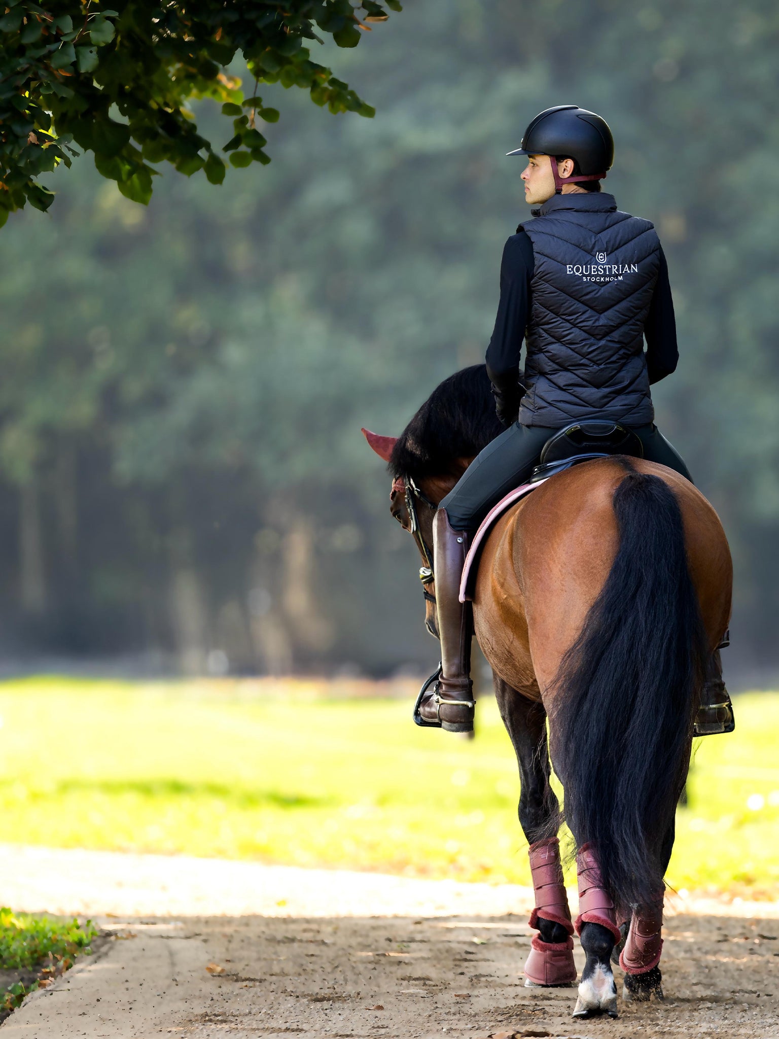 Versatile Vest Black Men | Equestrian Stockholm