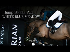 white-blue-meadow-jumping-saddle-pad-hoppschabrak-zadeldekje-full_e