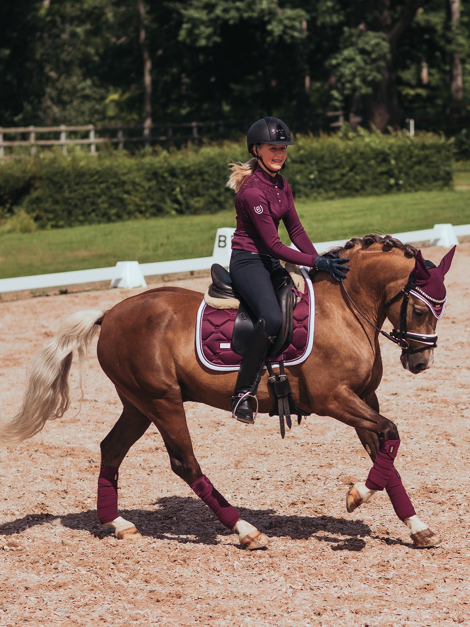 Dressage Saddle Pad Purple White Edge | Equestrian Stockholm